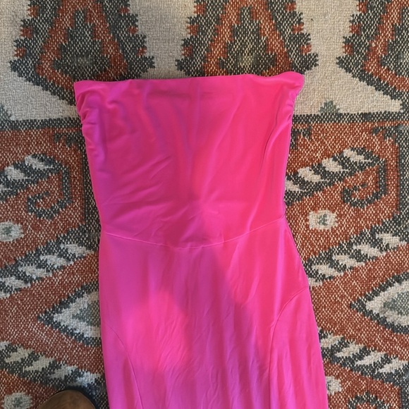 NWT Norma Kamali x REVOLVE Strapless Fishtail Gown in Orchid Pink - Picture 5 of 7